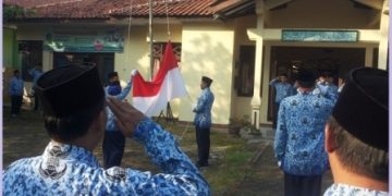 Upacara Bendera Memperingati HUT RI ke 71