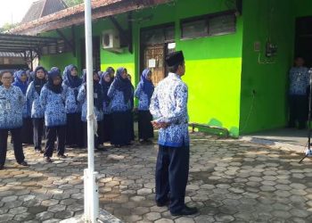 Jadilah Manusia Terhomat, Jangan Gila Hormat