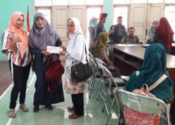 Kemenag Serahkan Bantuan Usaha Produktif