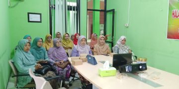 Pengurus DWP Kankemenag Kota Pekalongan Ikuti Seminar Kesehatan
