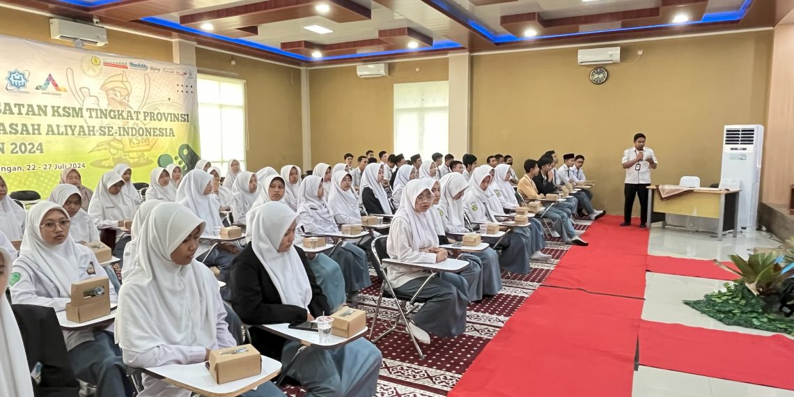 MAN IC Pekalongan Bersama Bimbel Ainun Habibie Mengusung Kegiatan Pemusatan KSM MA Se Indonesia
