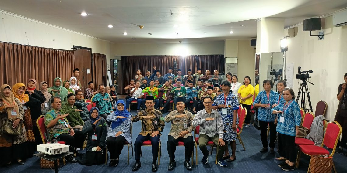 Sosialisasi Penguatan Moderasi Beragama Kankemenag Kota Pekalongan.