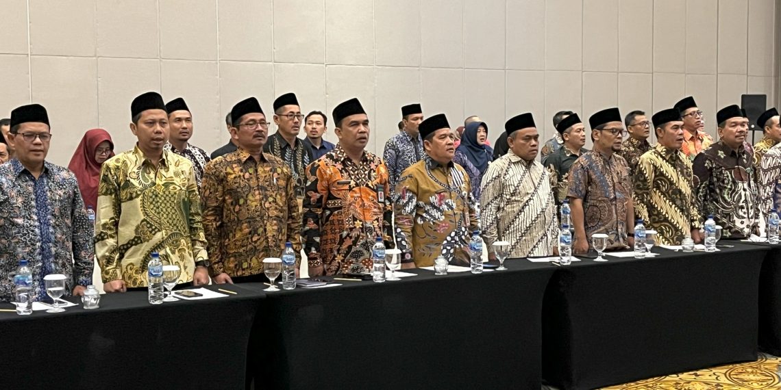 Strategi Komunikasi dan Merespon Isu-Isu Aktual.