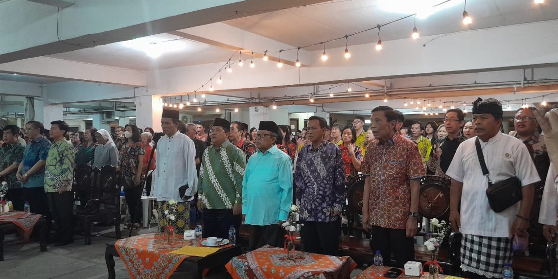 Kankemenag Kota Pekalongan Hadiri Acara Pentas Budaya Lintas Iman HUT Paroki Santo Petrus Ke-94