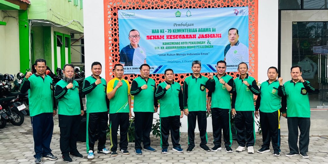 Kick Off HAB Ke-79 Kankemenag Kota Pekalongan Gelar Senam Kesegaran Jasmani Bersama.
