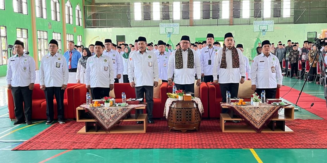 Kepala Kankemenag Kota Pekalongan Hadiri Pembukaan FGD Kepala dan Komite Madrasah se-Jawa Tengah.