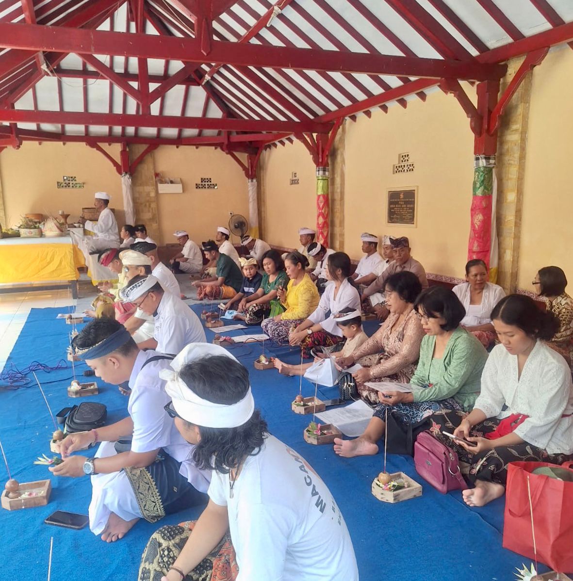 Hari Suci Kuningan: Umat Hindu Kota Pekalongan Didorong Perkuat Sradha dan Bakti melalui Ajaran Tri Rna