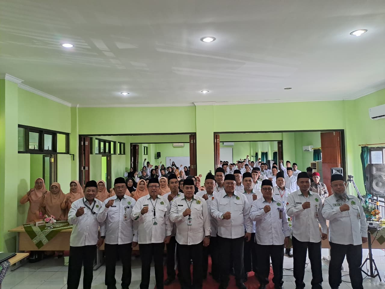 Kemenag Kota Pekalongan Gelar Pembinaan ASN dan Non ASN, Kakanwil Tekankan Kerukunan dan Layanan Berdampak