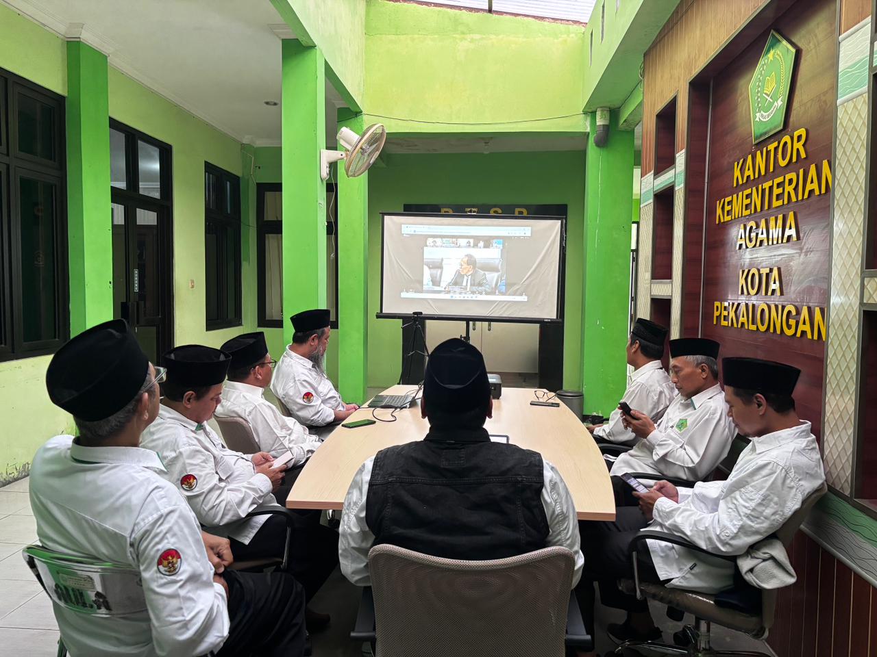 Kemenag Kota Pekalongan Ikuti Breakfast Meeting Bersama Menteri Agama Bahas Kesiapan Pelayanan Jelang Mudik Idul Fitri
