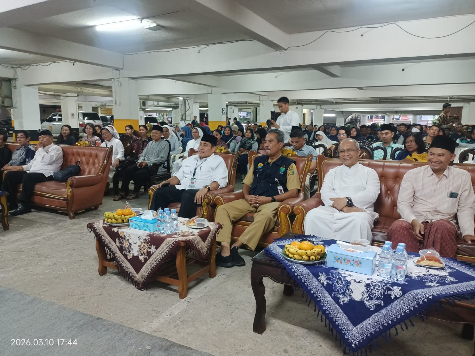 Kakankemenag Kota Pekalongan Hadiri Buka Puasa Bersama di Gereja Paroki St. Petrus, Wujud Nyata Kerukunan Antarumat