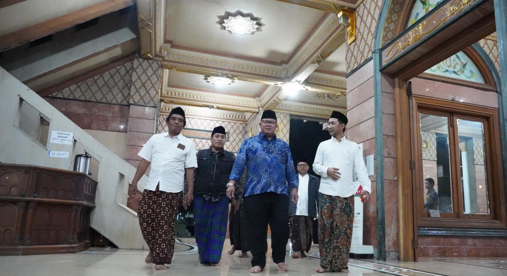 Pastikan Layanan Pemudik Optimal, Kakanwil Kemenag Jateng Tinjau Masjid Al Fairus Pekalongan