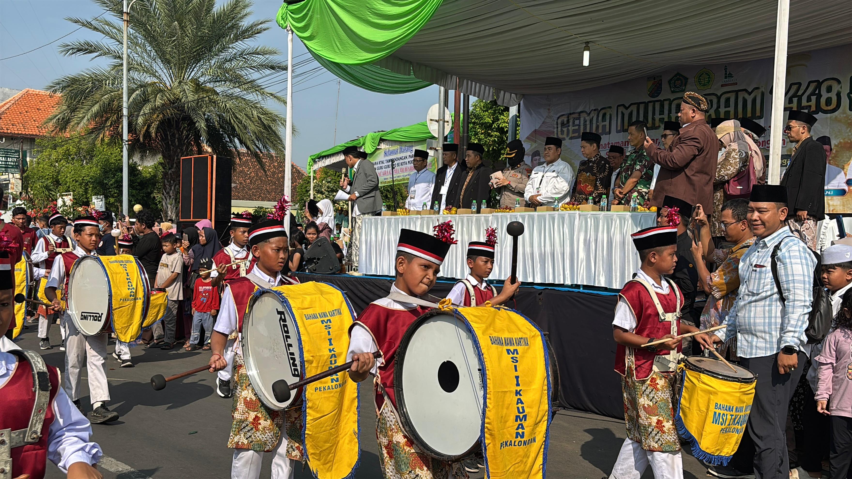 Ribuan Santri TPQ Meriahkan Gema Muharam 1448 H di Kota Pekalongan