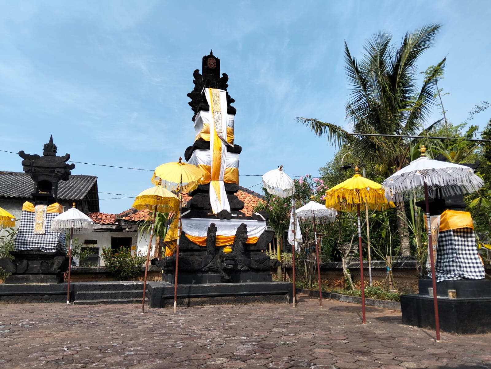 Penampahan Galungan, Ikhtiar Umat Hindu Kota Pekalongan Menaklukkan Sifat Buruk